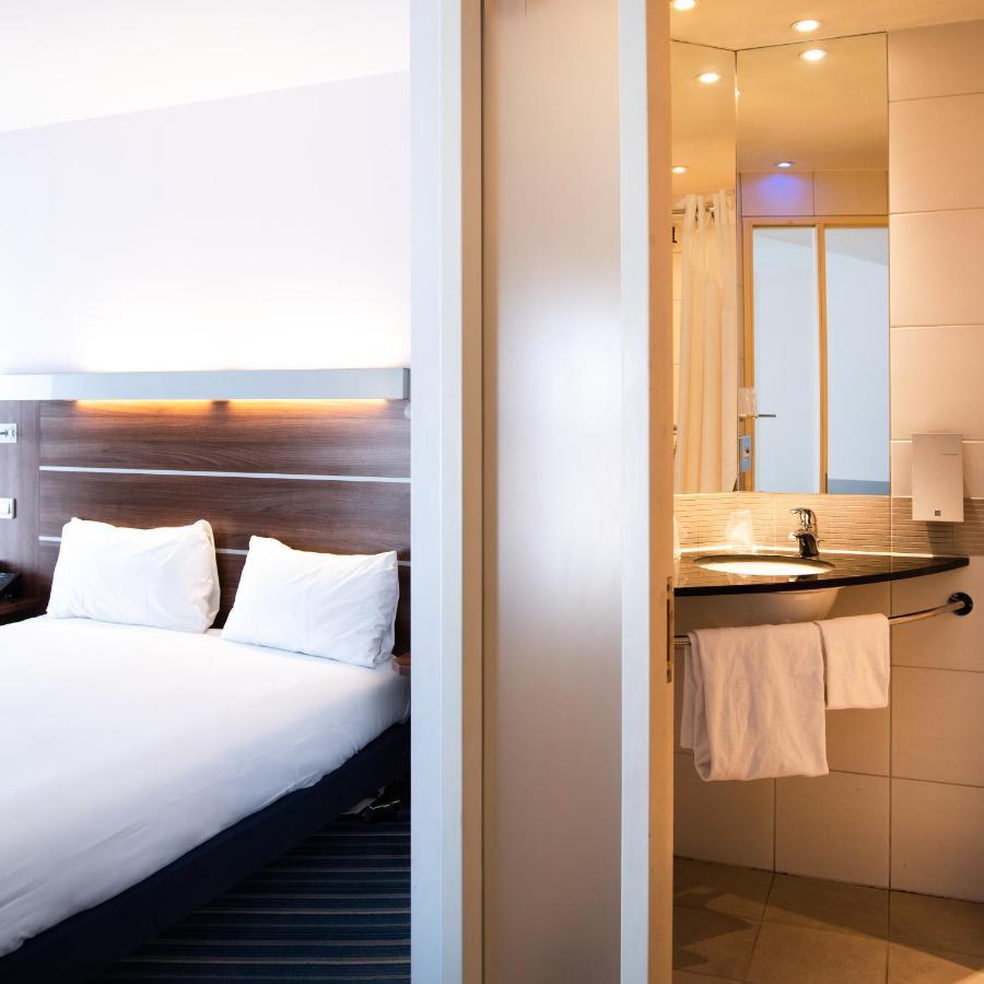 Hotel Express Saint Charles, An Ihg