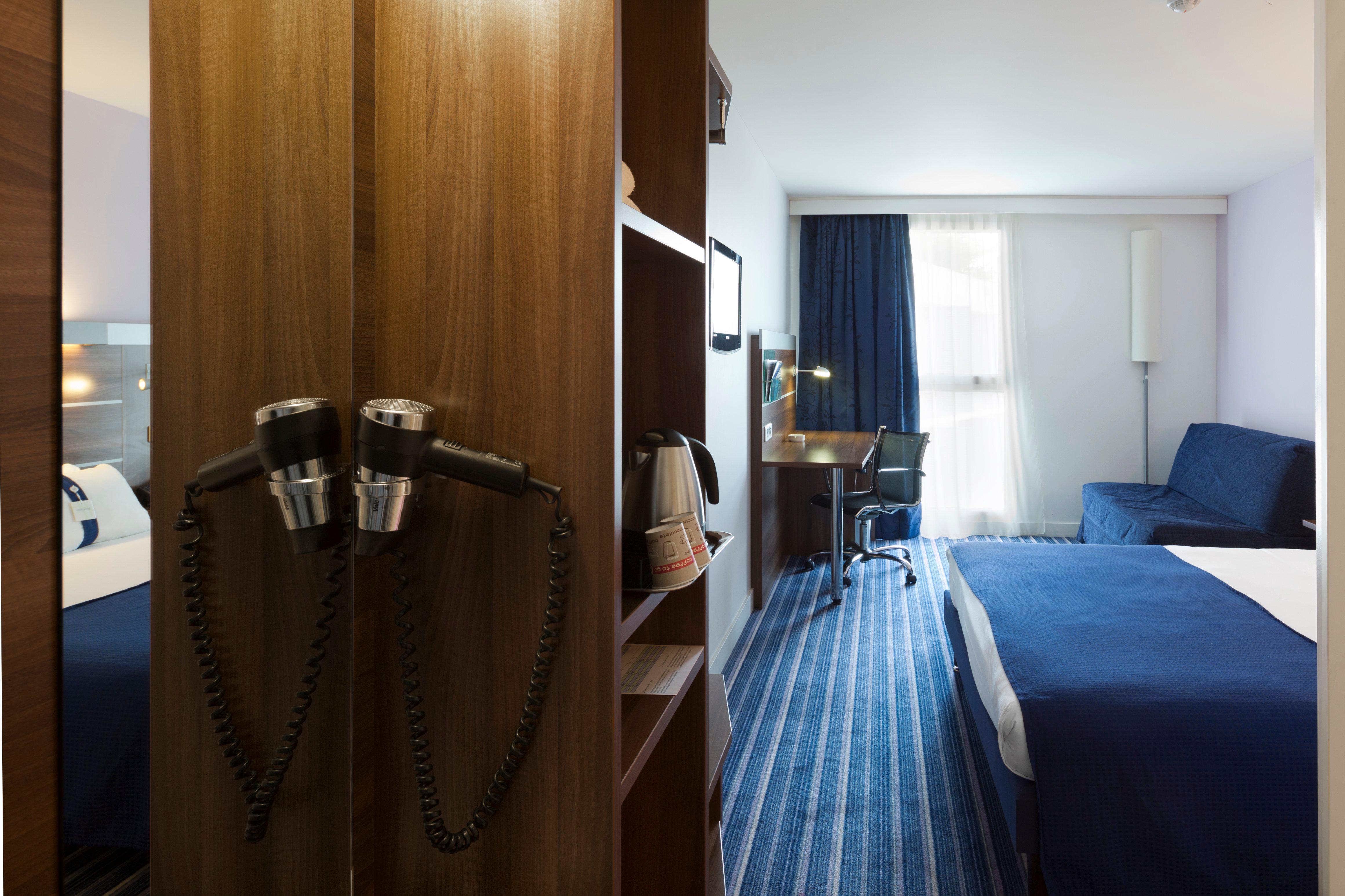 Hotel Express Saint Charles, An Ihg 3*