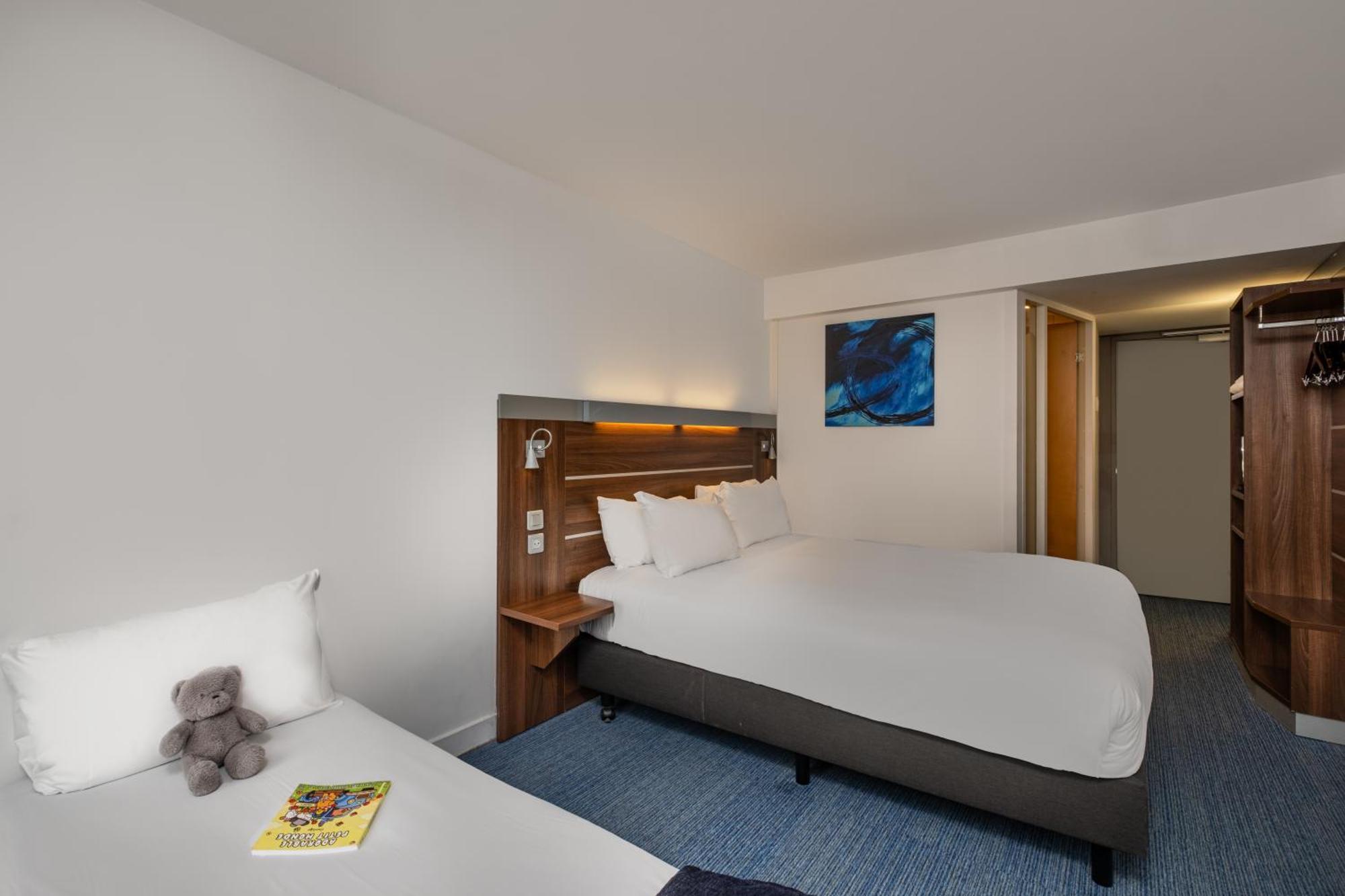 Express Saint Charles, An Ihg