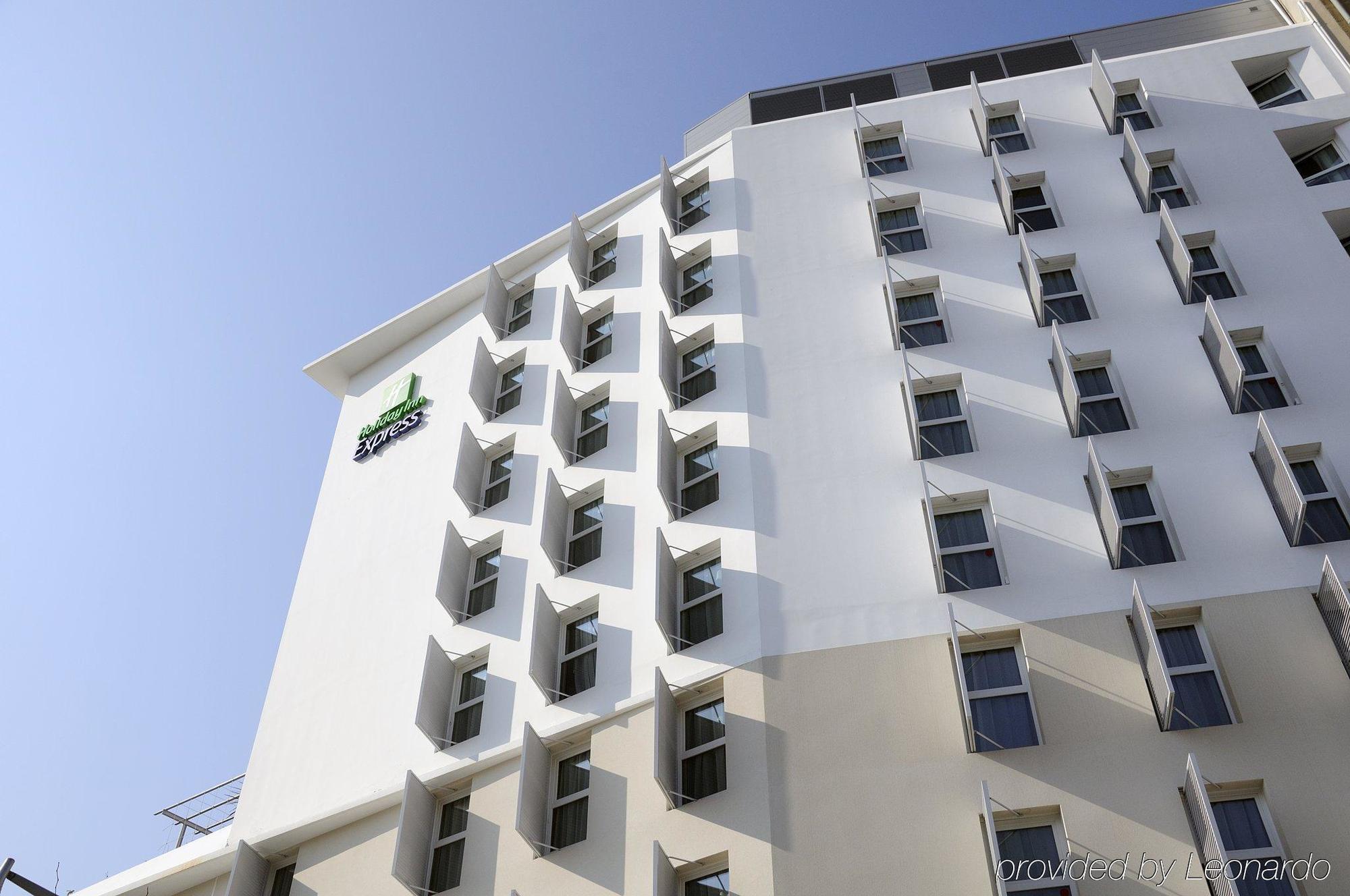 Express Saint Charles, An Ihg Marseille