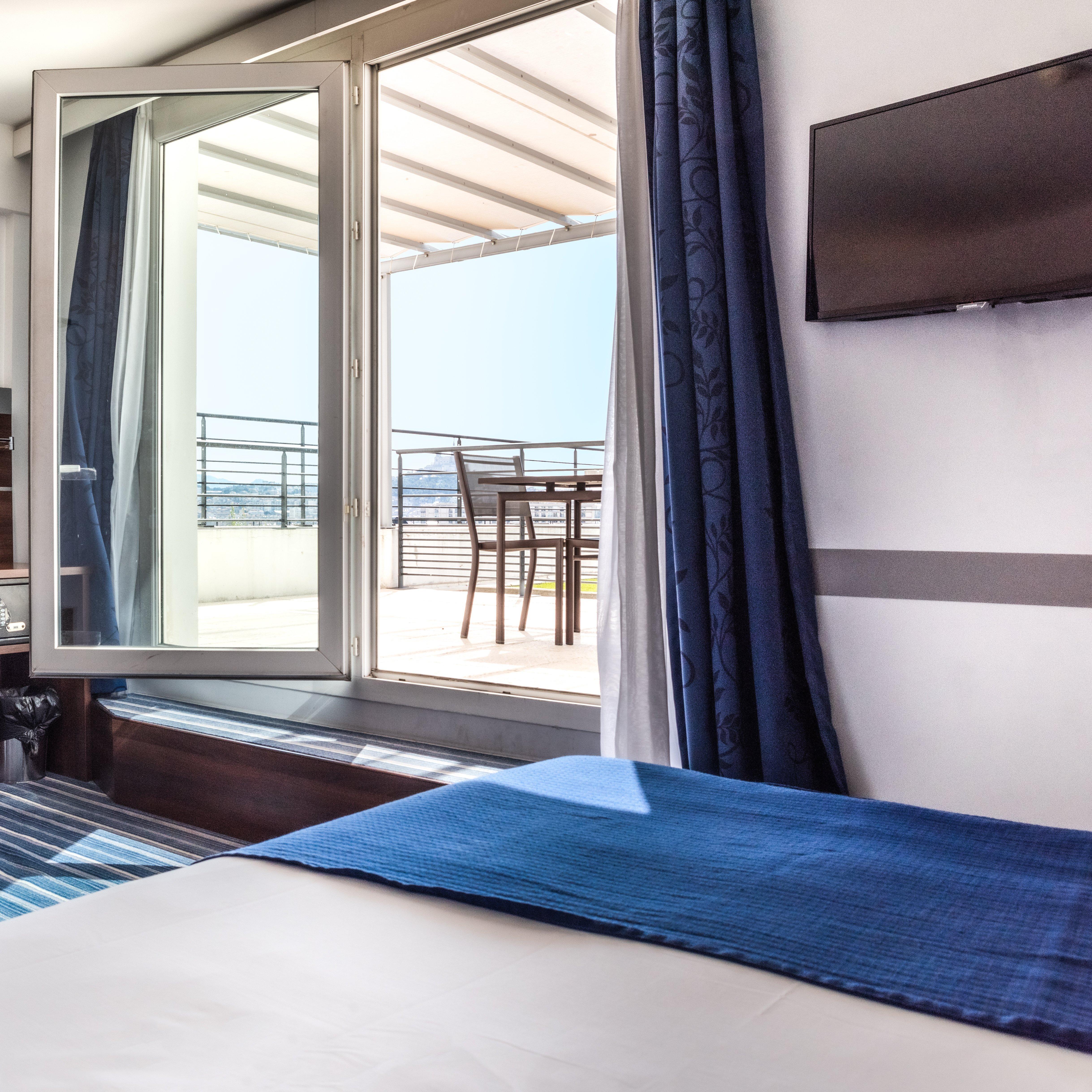 Hotel Express Saint Charles, An Ihg